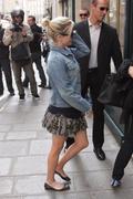 th_32630_Tikipeter_Reese_Witherspoon_at_the_Christian_Louboutin_Store_013_123_1001lo.jpg