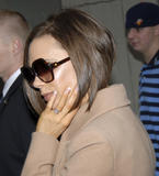 th_08411_celeb-city.org_Victoria_Beckham_out_shopping_in_New_York_0007_123_202lo.jpg