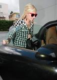th_67723_celebrity-paradise.com-The_Elder-Ashley_Tisdale_2010-02-20_-_hangs_in_Studio_City_241_122_814lo.jpg