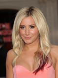 th_43196_celebrity_paradise.com_TheElder_AT80_122_818lo.jpg