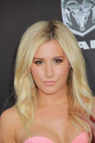 th_43361_celebrity_paradise.com_TheElder_AT91_122_973lo.jpg