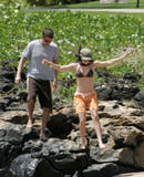 Alyson Hannigan - Taking a Beach stroll in Maui - Apr 28, 2007