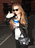 http://img220.imagevenue.com/loc212/th_56151_Lindsay_Lohan_2008-11-25_-_Out_in_Beverly_Hills_693_122_212lo.jpg