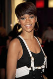 http://img220.imagevenue.com/loc399/th_97267_celeb-city.org_Rihanna_MuchMusic_Video_Awards_06-15-2008_02_123_399lo.jpg