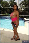 Rikki N - Poolside Pink 01mnimuptm